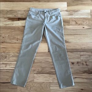 Lululemon Men’s Pants. Khaki.